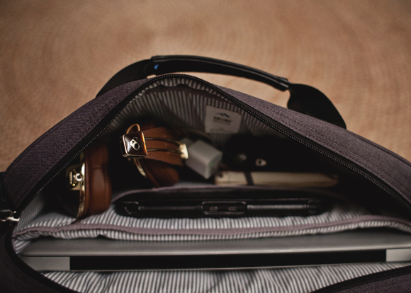 A fully packed main compartment of the brenthaven collins slim brief
