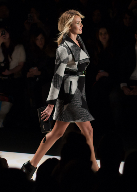 Desigual Fall 2014 Runway New York Fashion Week | Candice Swanepoel in a monochrome coat