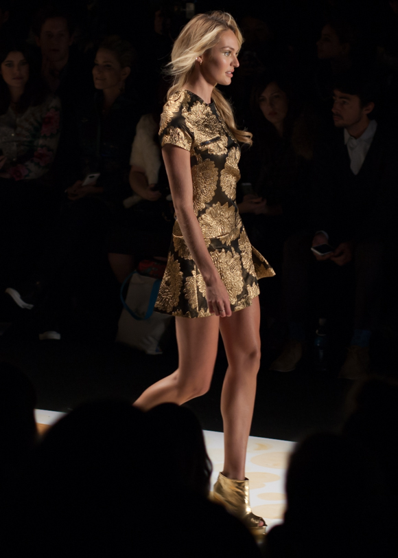 Desigual Fall 2014 Runway New York Fashion Week | Candice Swanepoel closes Desigual Fall 2014